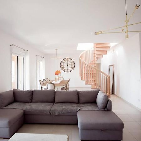 Magnifique Appartement Avec Vue Imprenable Ла-Лонд-ле-Мор Экстерьер фото