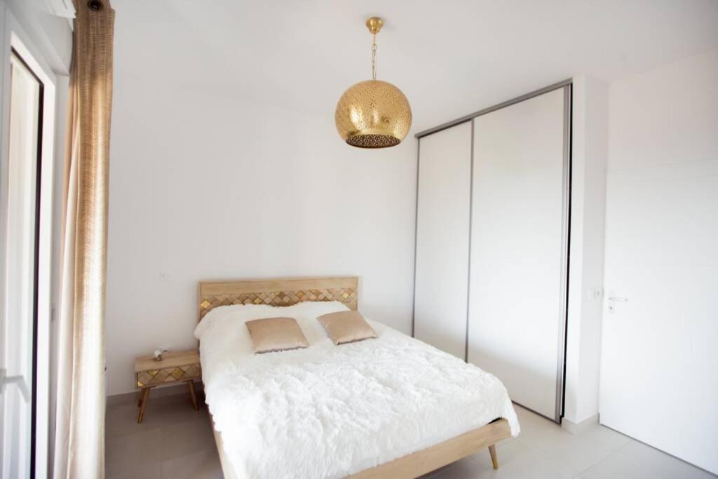 Magnifique Appartement Avec Vue Imprenable Ла-Лонд-ле-Мор Экстерьер фото